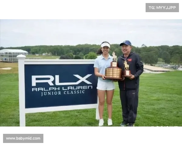 刘国梁女儿刘宇婕冲击中国女子高尔夫巡回赛冠军 父亲曾盼其成大满贯选手 刘国梁女儿刘宇婕冲击中国女子高尔夫巡回赛冠军 父亲曾盼其成大满贯选手